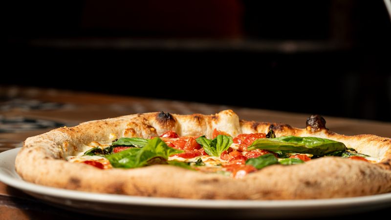 Margherita thin crust pizza at Giordanos
