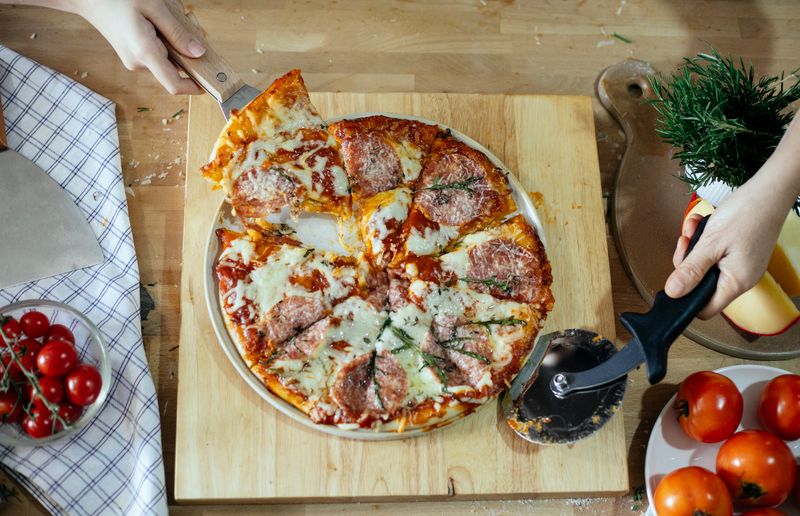 Giordanos classic cheese deep dish pizza